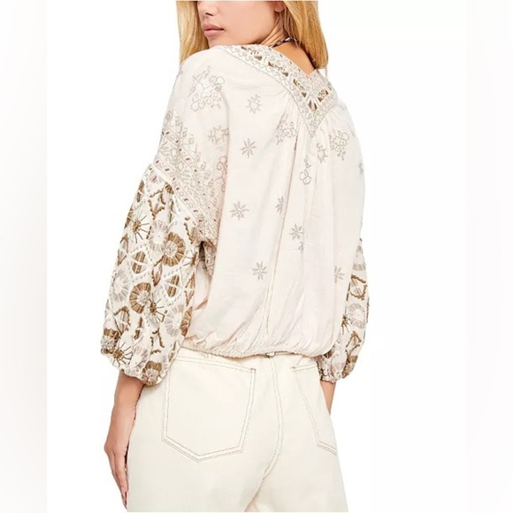Free people heavily Embroidered V-Neck Boho Top puff sleeve top xs - Picture 4 of 16